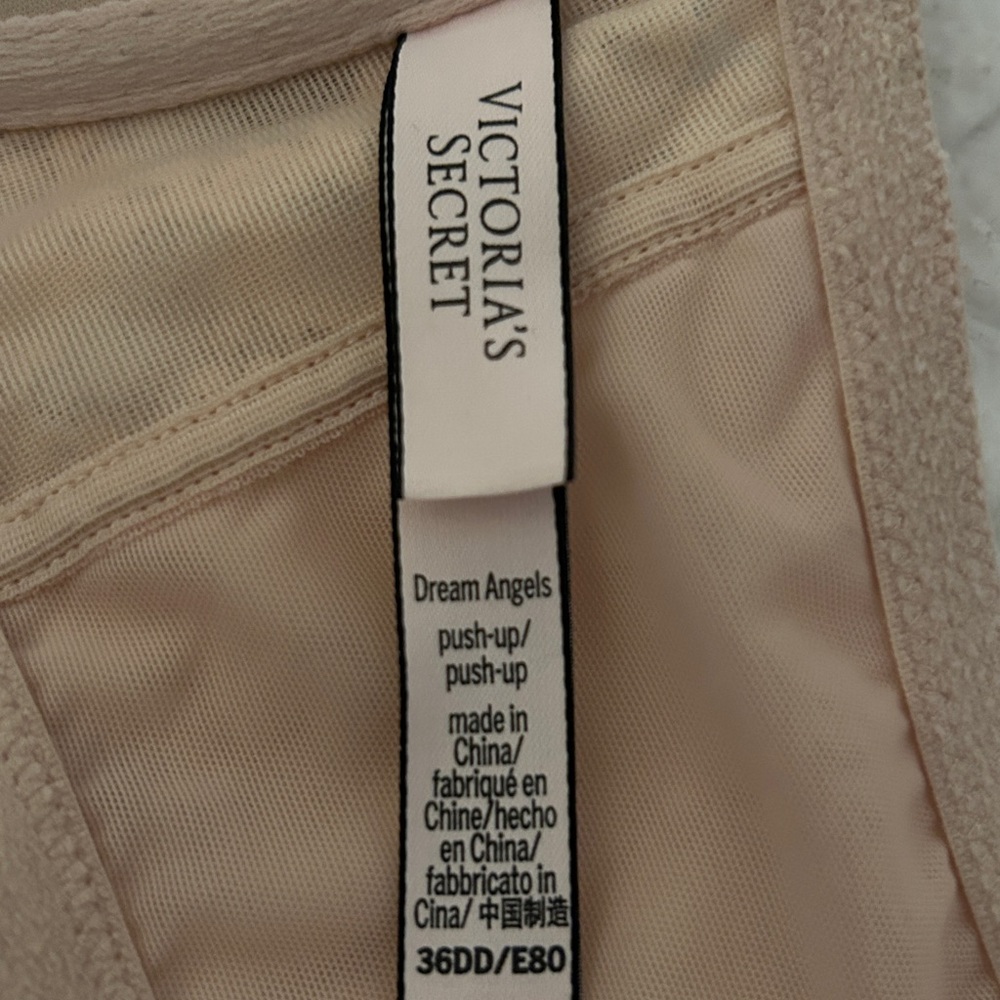 Victoria's Secret Lace Front-Closure Bra in Nude Blush - Picture 5 of 8